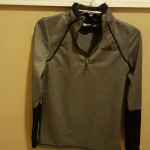 North Face 1/4 Zip pullover