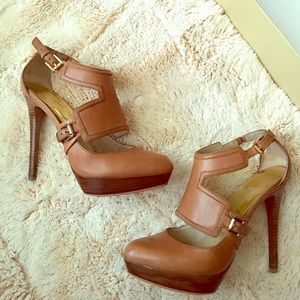 Michael Kors Tan Platform Heels Size 9.5