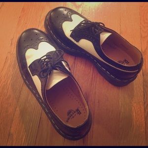 3989 5 Eye Brogue Doc Martens