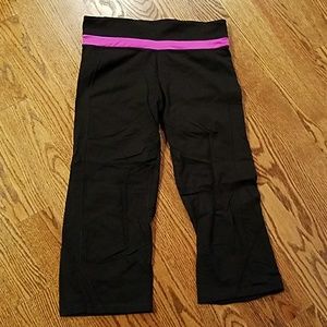 FINAL PRICE-DONATING 8/25🛍Workout capris