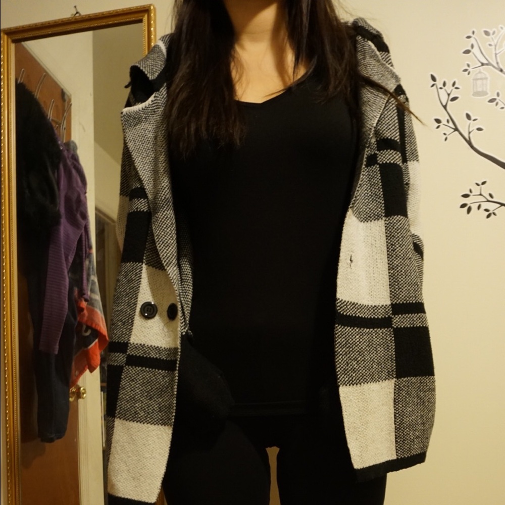 Black and White Patterned Cardigan