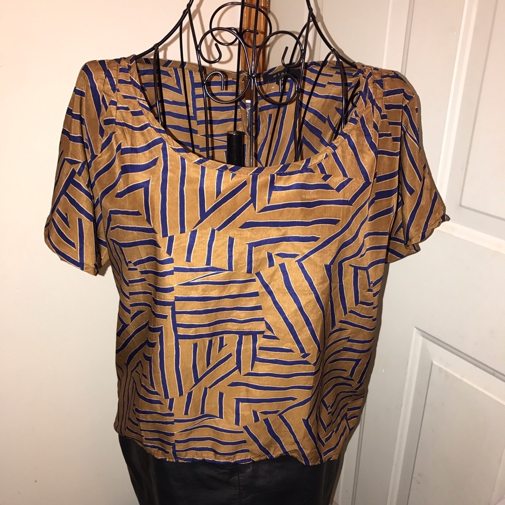 Short sleeve blouse