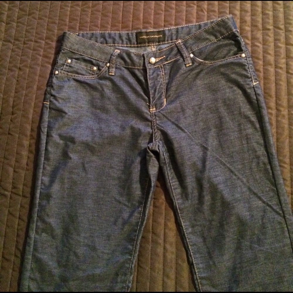 Chinese laundry pants. Micro corduroy Jean look