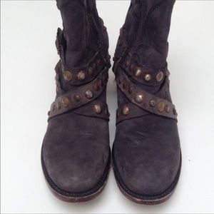 Freebird "HALEY" Distressed Boot