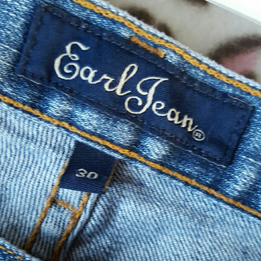 Earl Jeans sz 30 crops