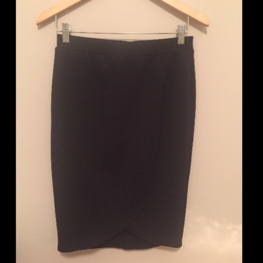 🖤 Black Pencil Skirt