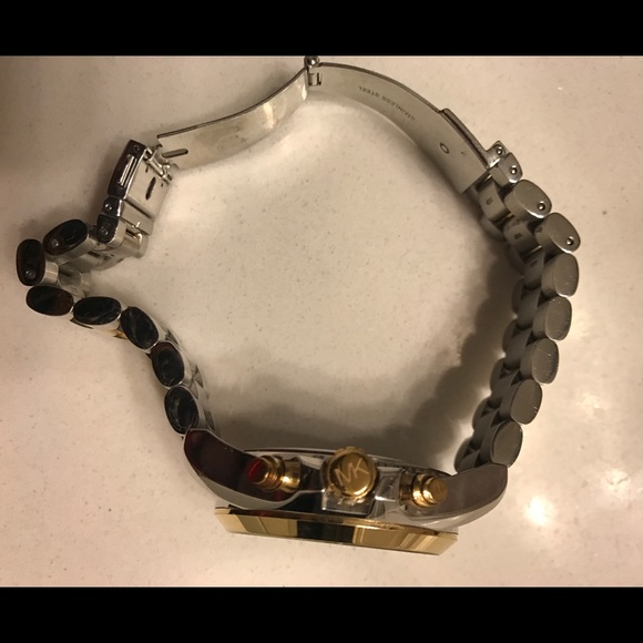 Mixed-Metal Michael Kors Bradshaw Watch - Picture 4 of 5