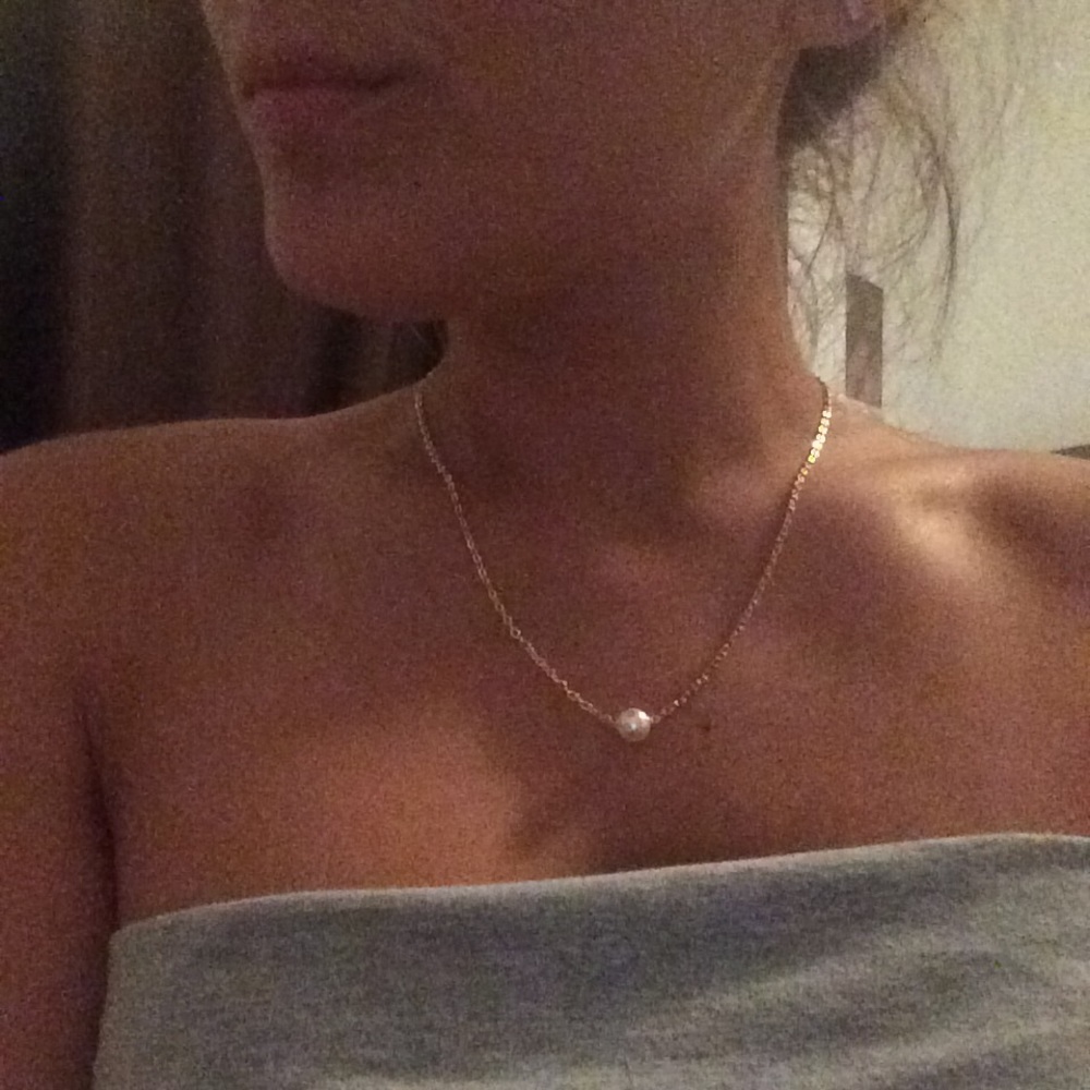 🌸BACK IN STOCK! Single pearl necklace - Picture 3 of 3