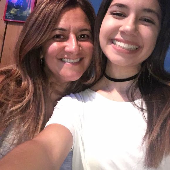 Meet your Posher, Lisa - Picture 1 of 1