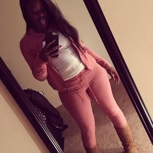 Meet your Posher, Desirae