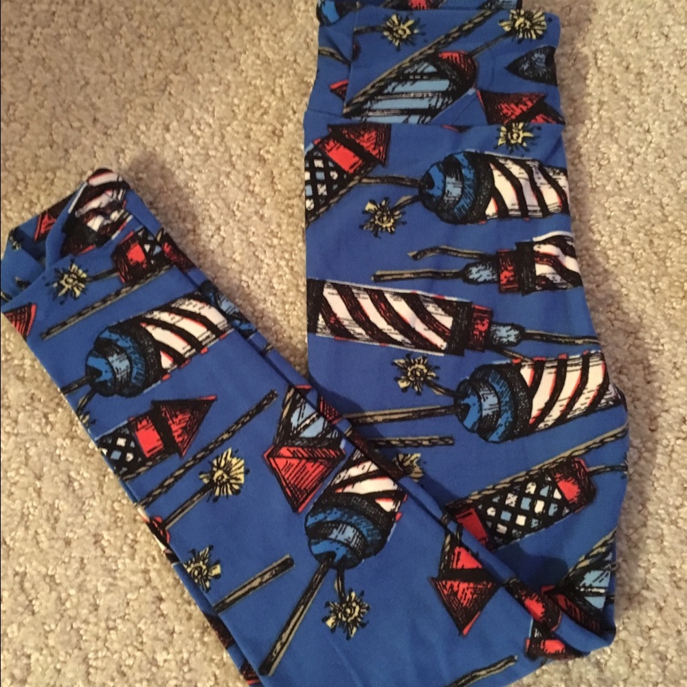 BNWT kids s/m lularoe bottle rocket leggings! HTF!