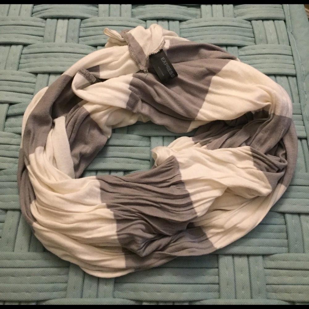 Express Scarf