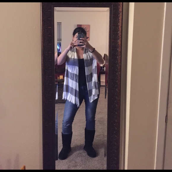 Express Scarf - Picture 4 of 4