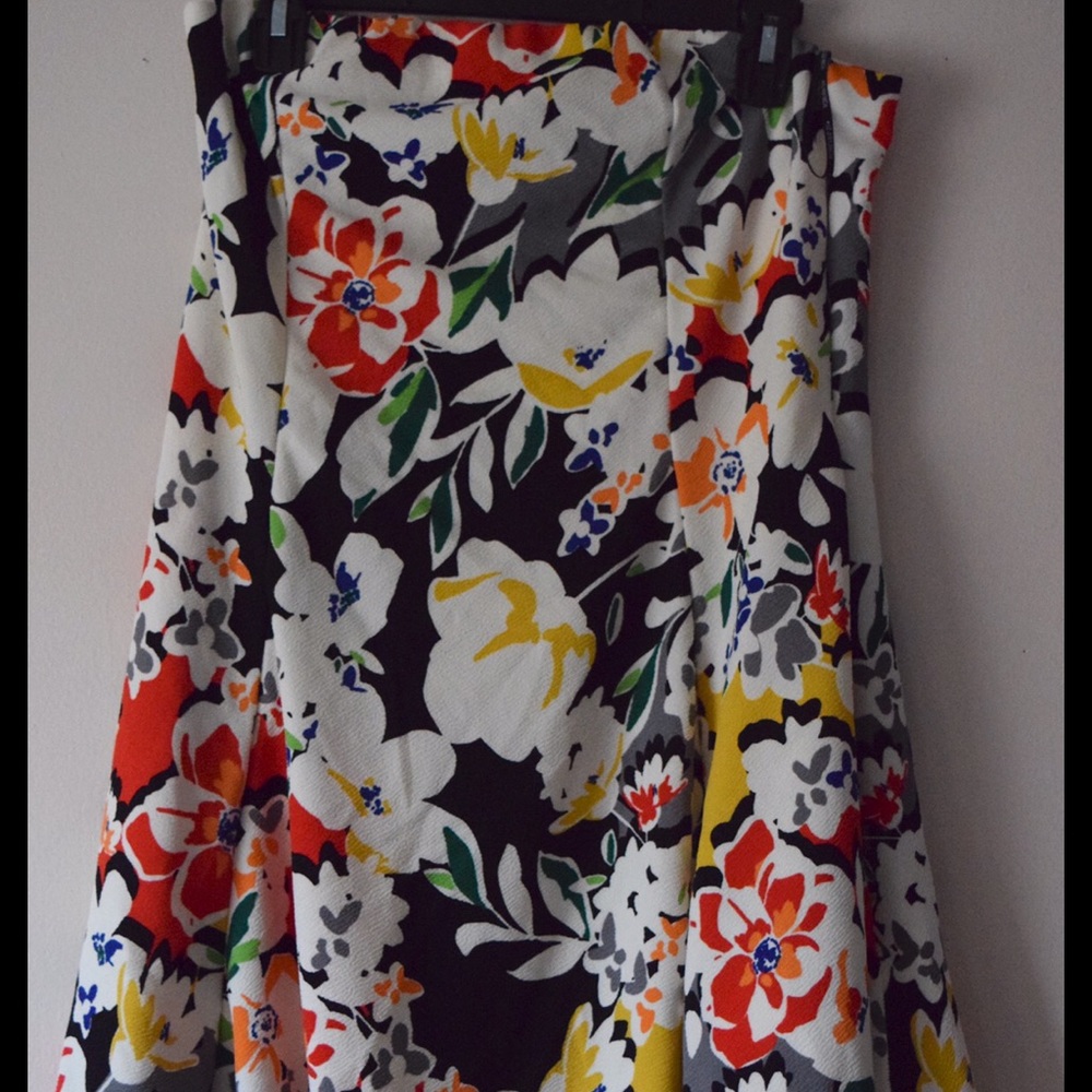 Strapless dress. Runs small for a XXL