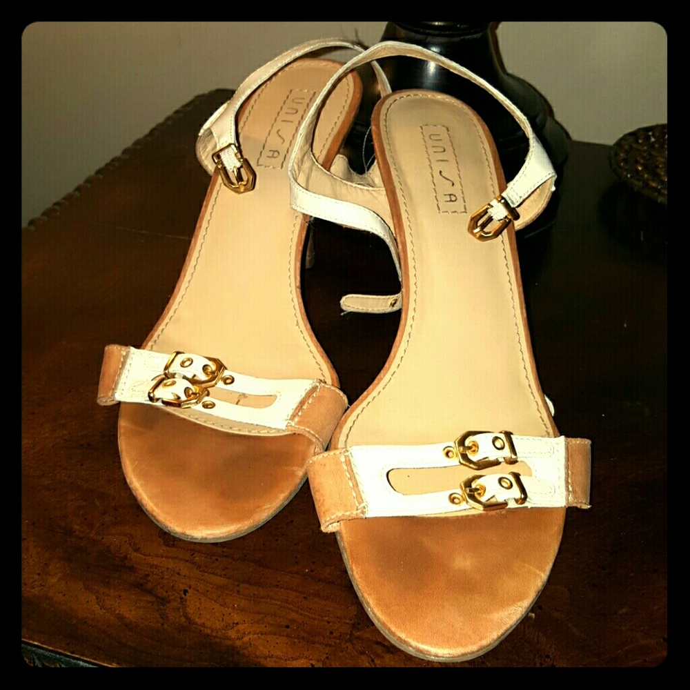 Beige leather and white patten leather heels