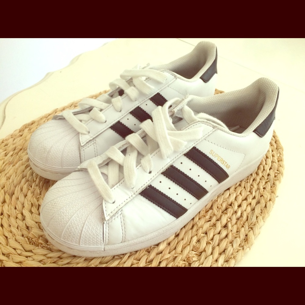 Adidas superstars