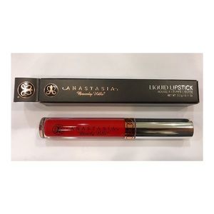 Makeup - Anastasia Beverly Hills - liquid lipstick