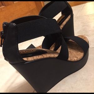 Black sandal wedges