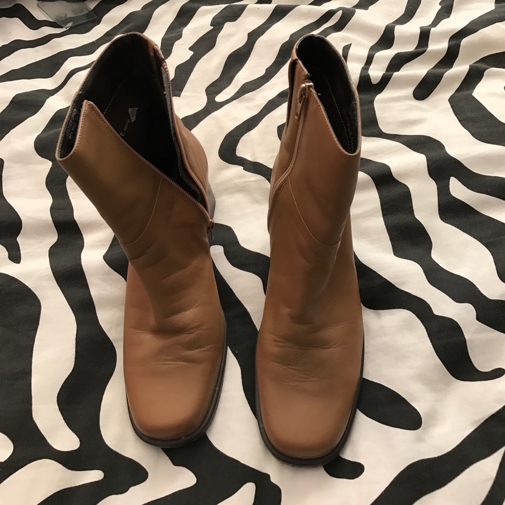 Easy Spirit boots