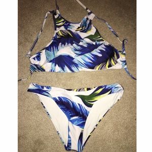 2 Piece Feather Print Swimsuit by Cupshe