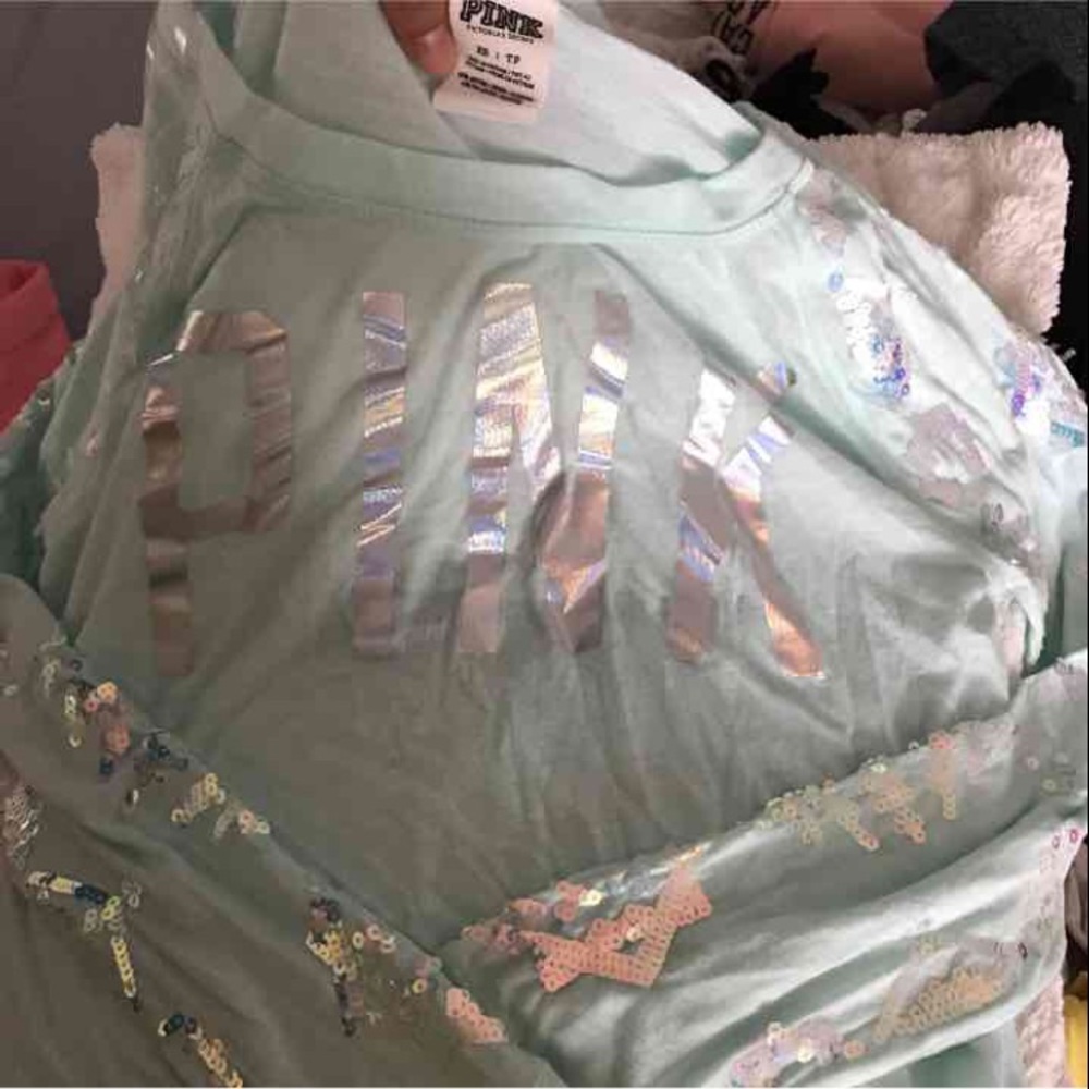 VS pink long sleeves crop