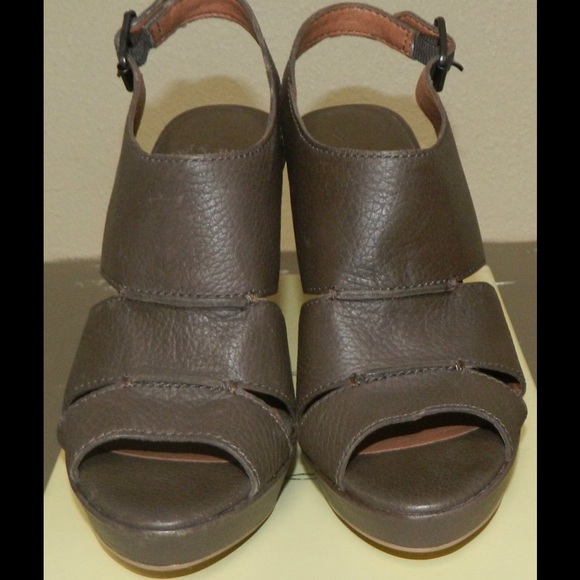 Leather Heels - Picture 3 of 3