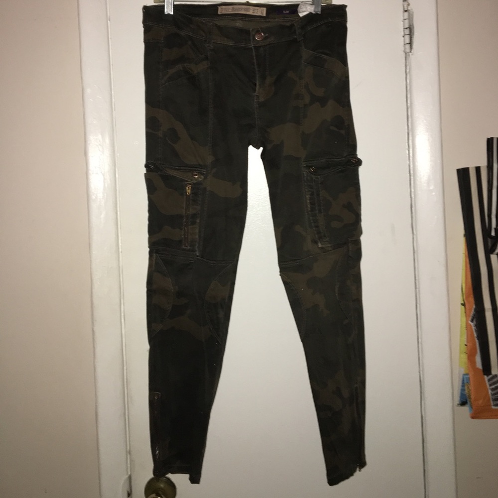 ZARA Camo Pants With Ankle Zips