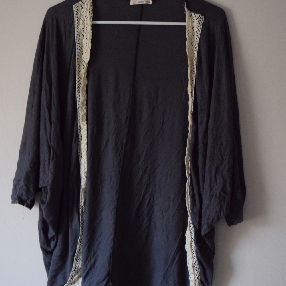 Kimono style jacket with lace trim