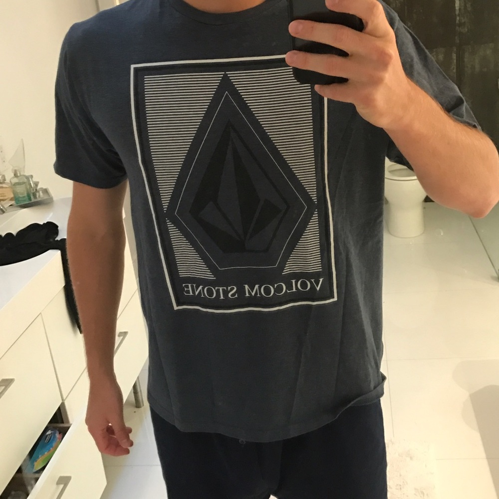 Hurley t shirt