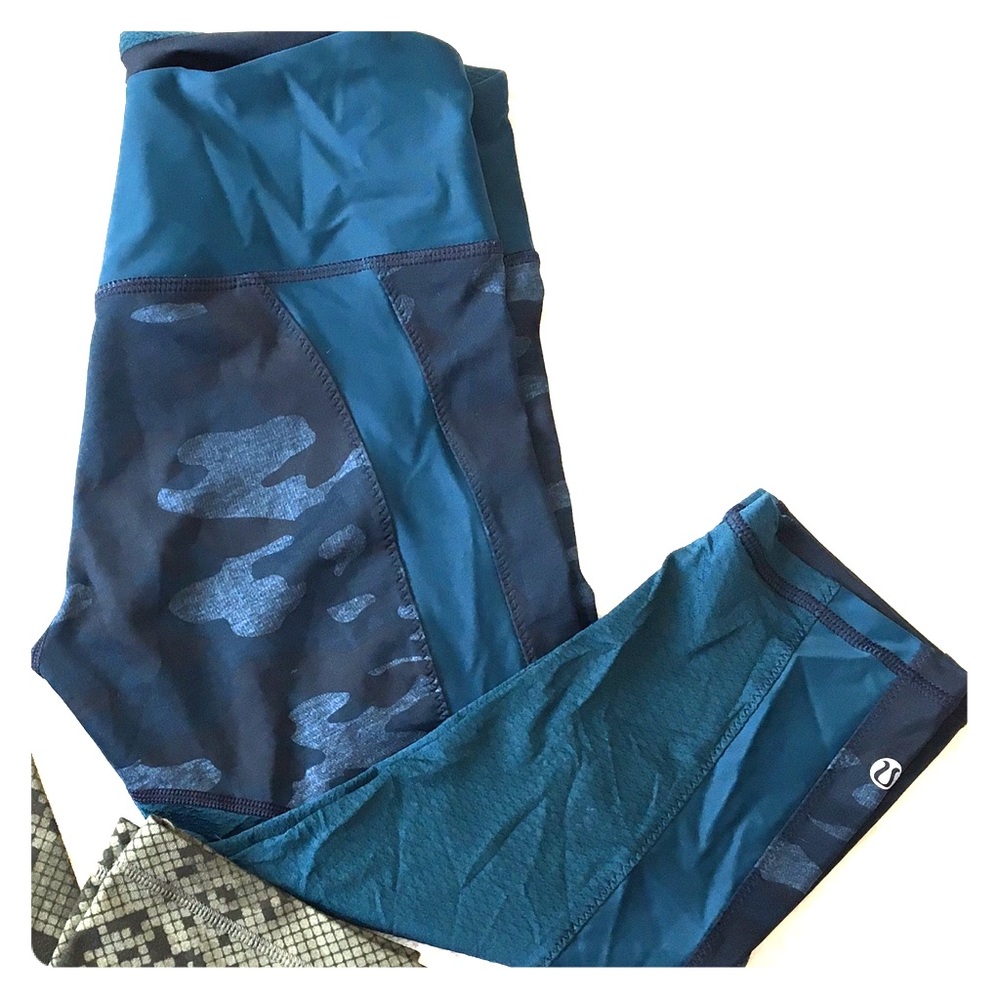 Lululemon size 4 crops