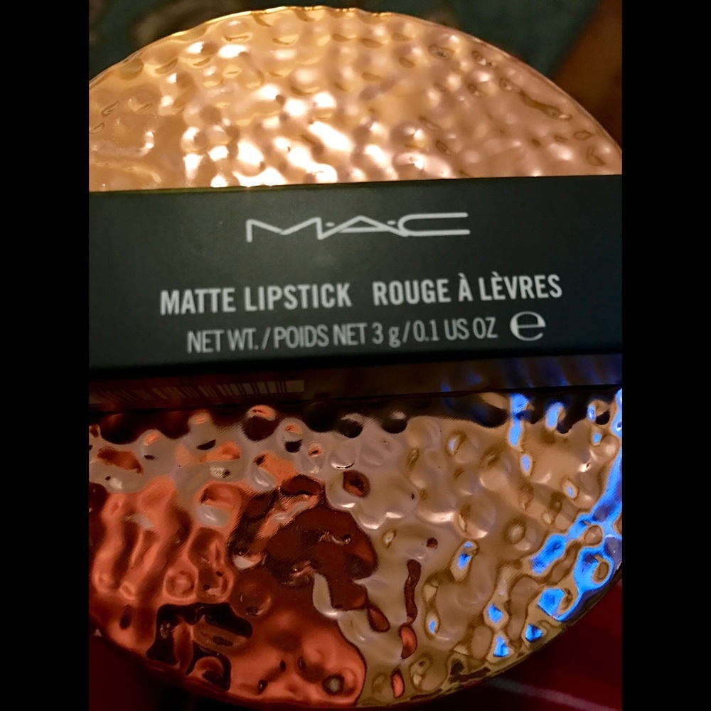 Mac lipstick in shade "Chili"