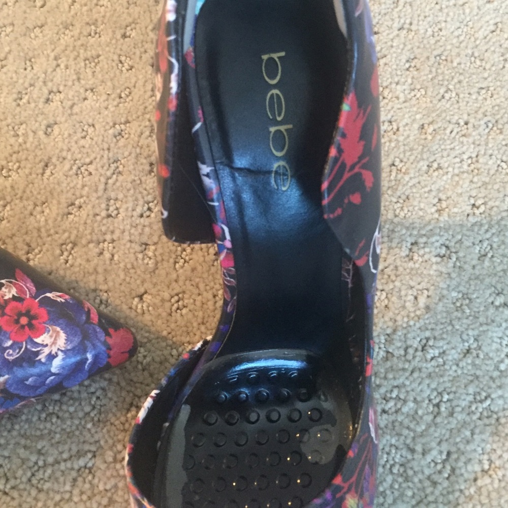 Shoes - Picture 2 of 2