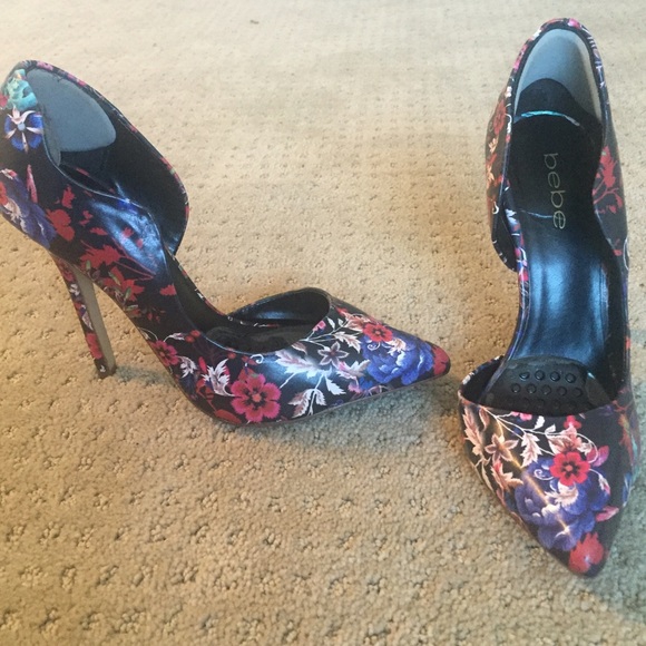 Shoes - Picture 1 of 2