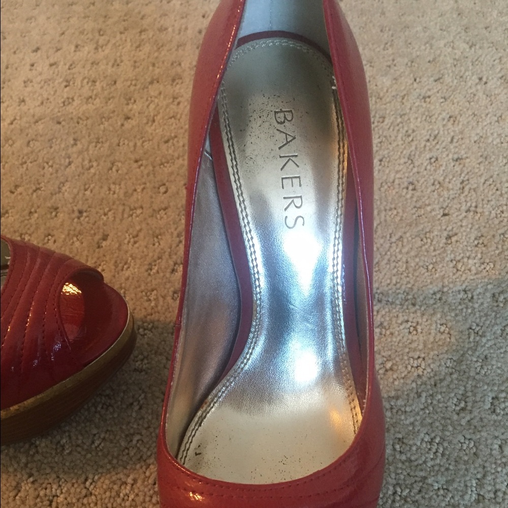 Shoes - Picture 2 of 2