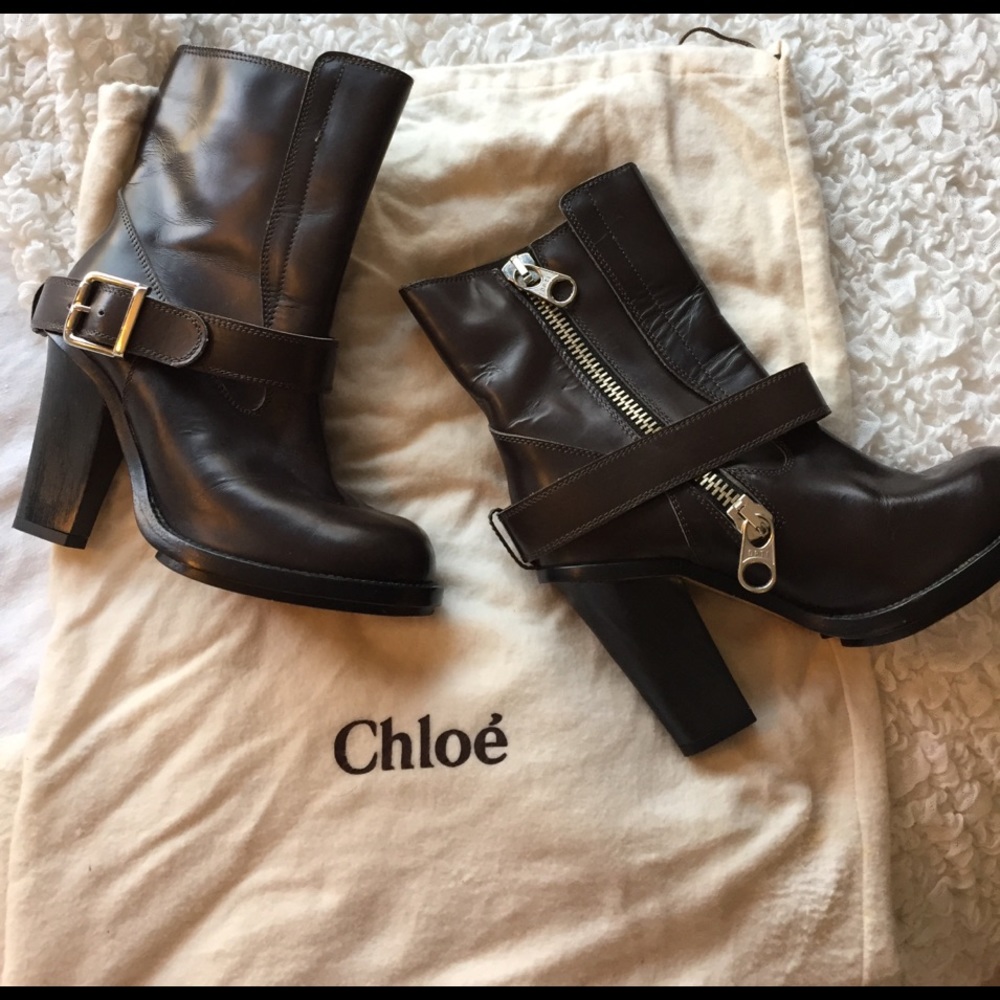 FLASH SALE ⚡️Adorable Chloe leather boots!