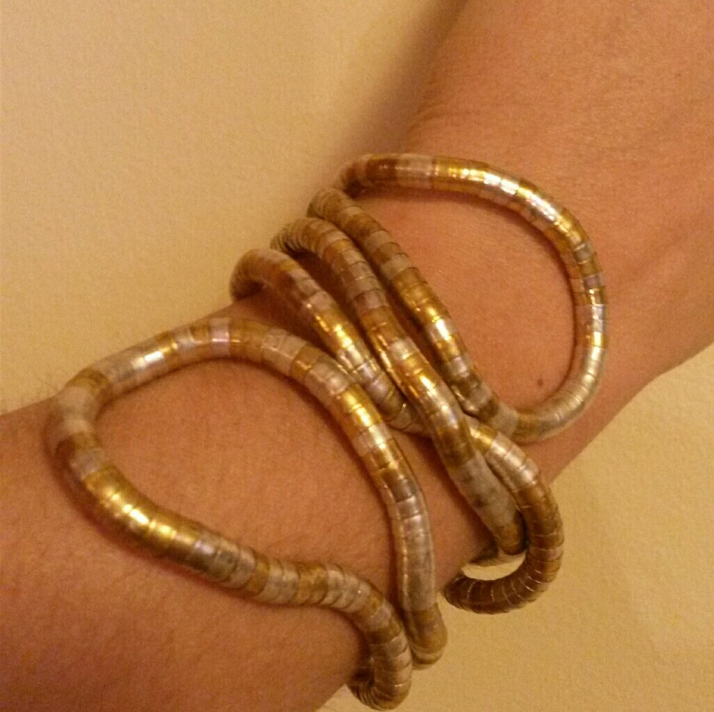 Earring and bracelet set