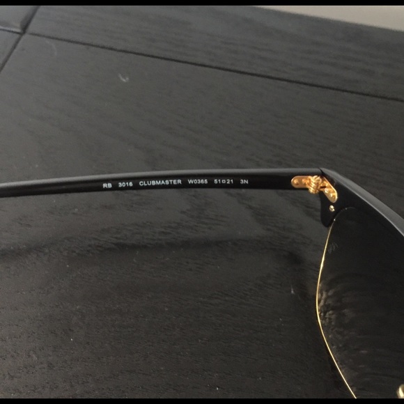Sold.  Raybans Clubmaster - Picture 2 of 4