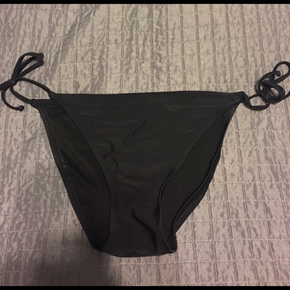 Black bathing suit bottoms