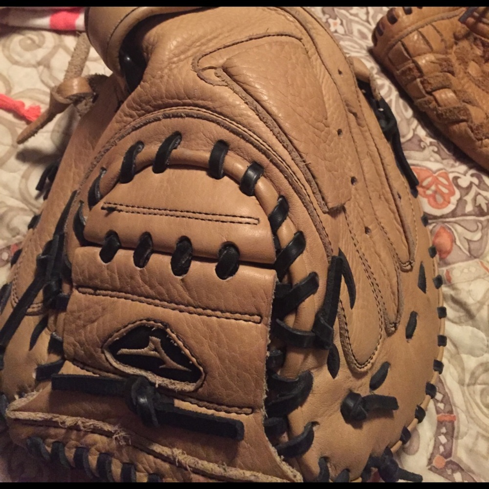 Mizuno catching Glove