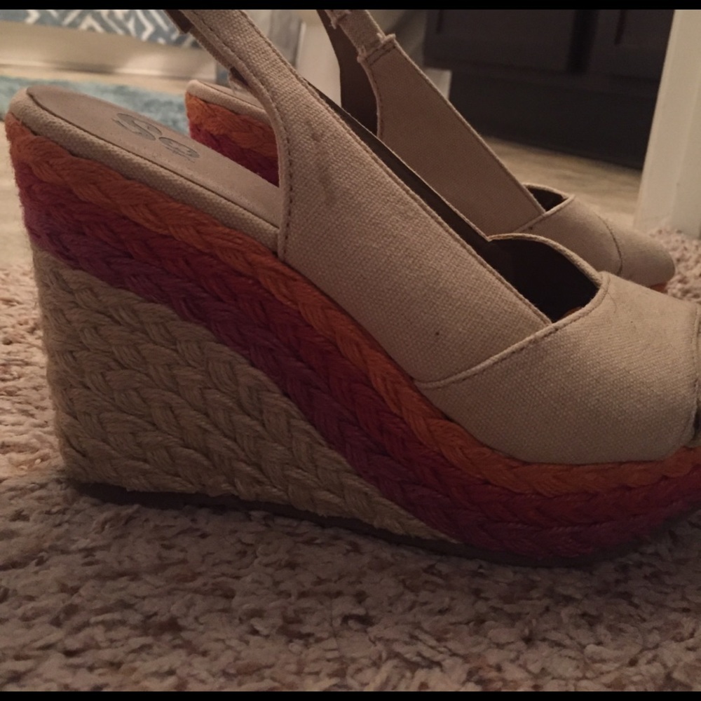 Colorful wedges - Picture 3 of 5