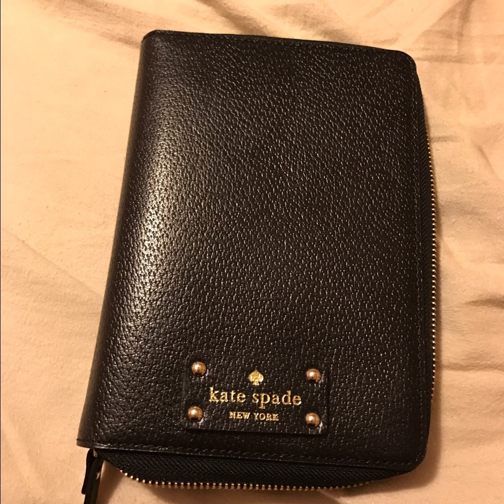 Black Kate Spade planner with bonus pen