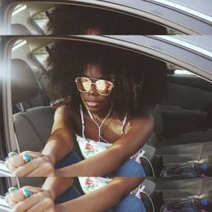 Meet your Posher, De'onza