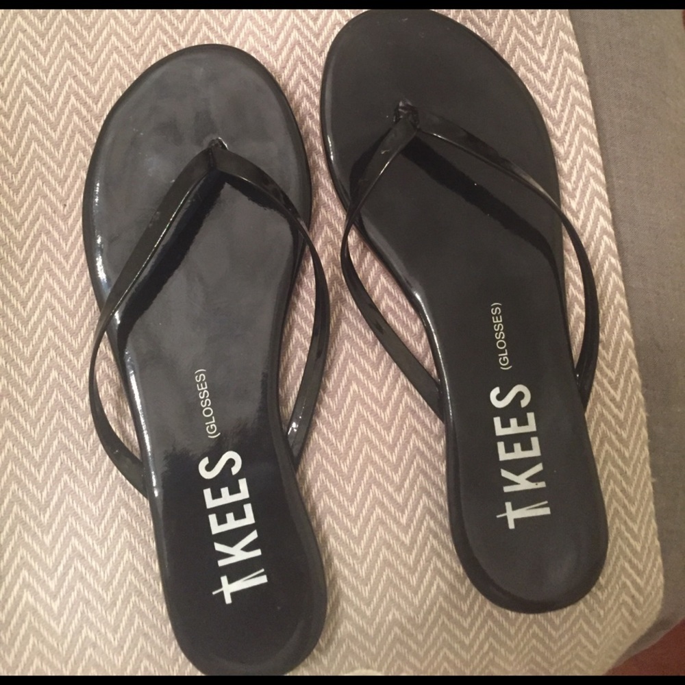 Tkees flip flops