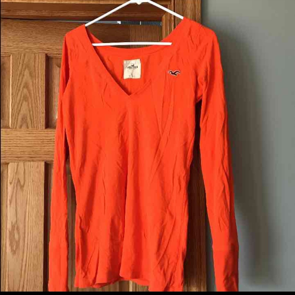 Hollister v-neck