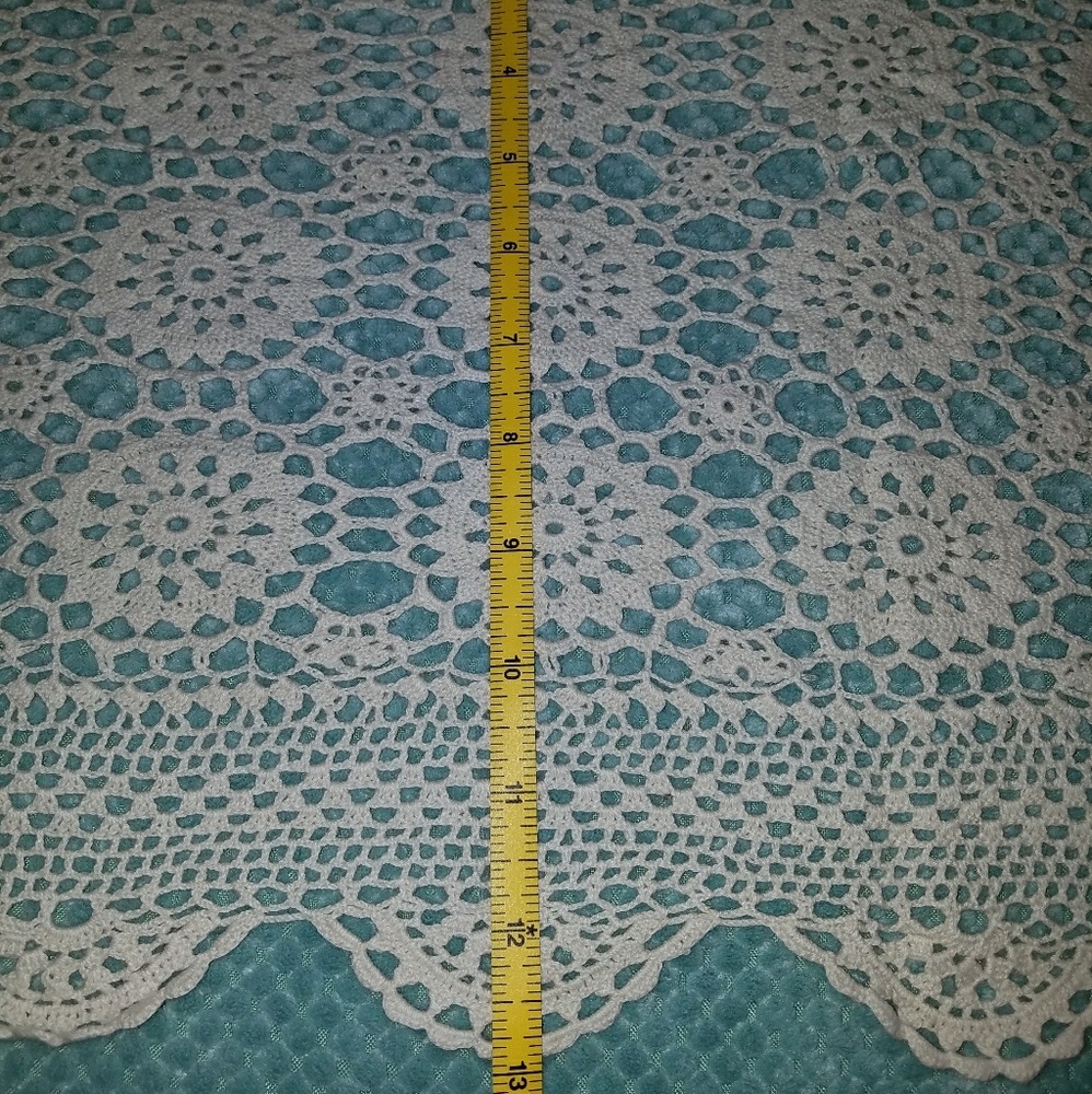 Crochet Center Table.