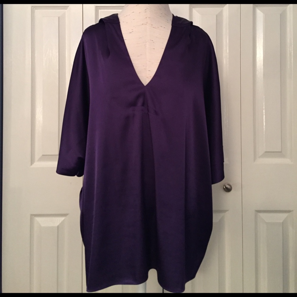 Vera Wang Boxy Top
