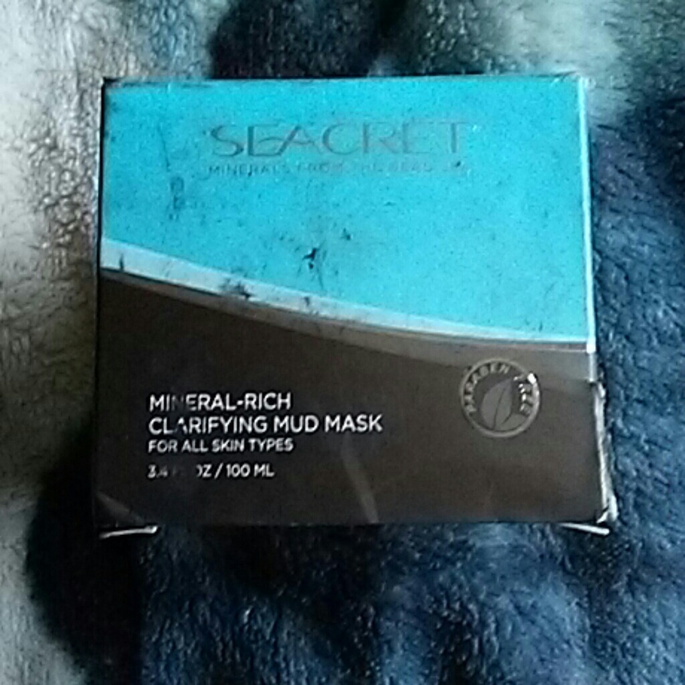 BNIB Seacret Mud Mask