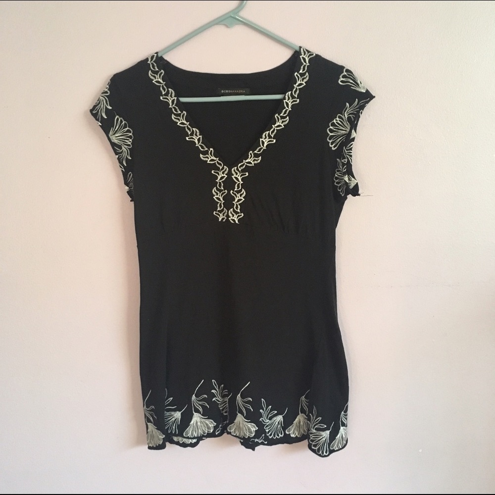 Embroidered floral tunic blouse 👗