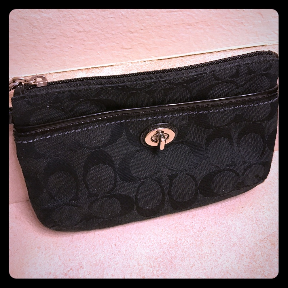 EUC Coach wristlet