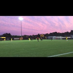 Meet your Posher, Courtnay